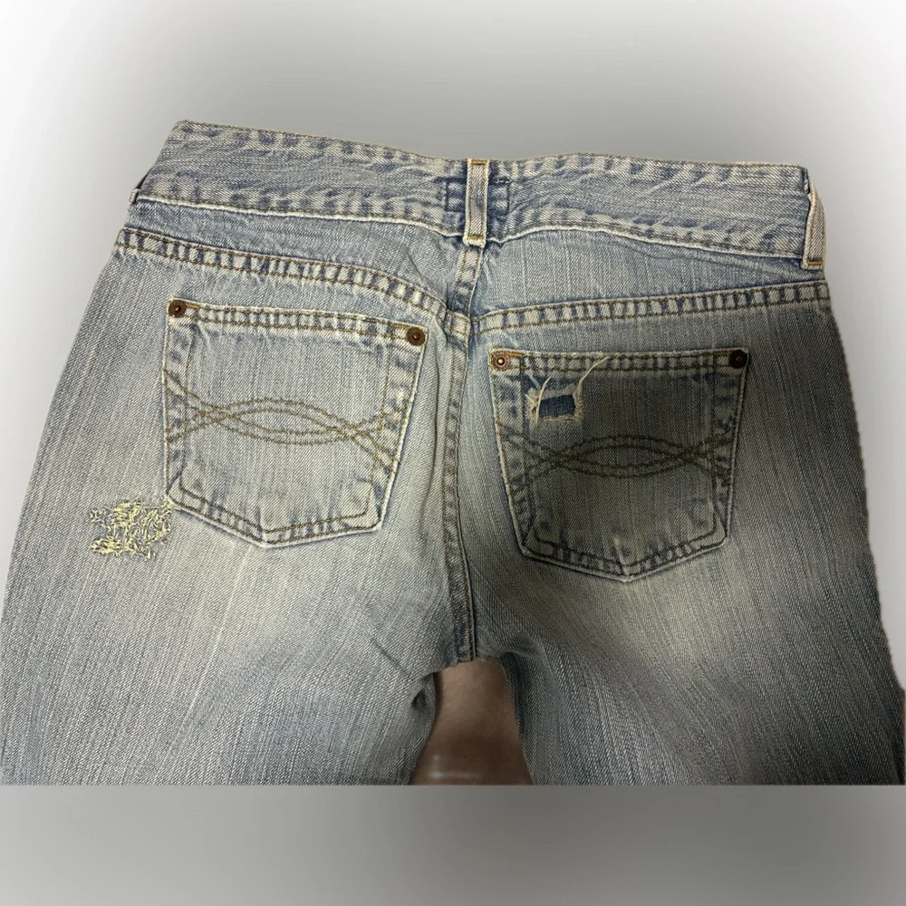 ABERCROMBIE & FITCH | Light Blue Distressed Flare Jeans | 0 | VINTAGE - Picture 6 of 10